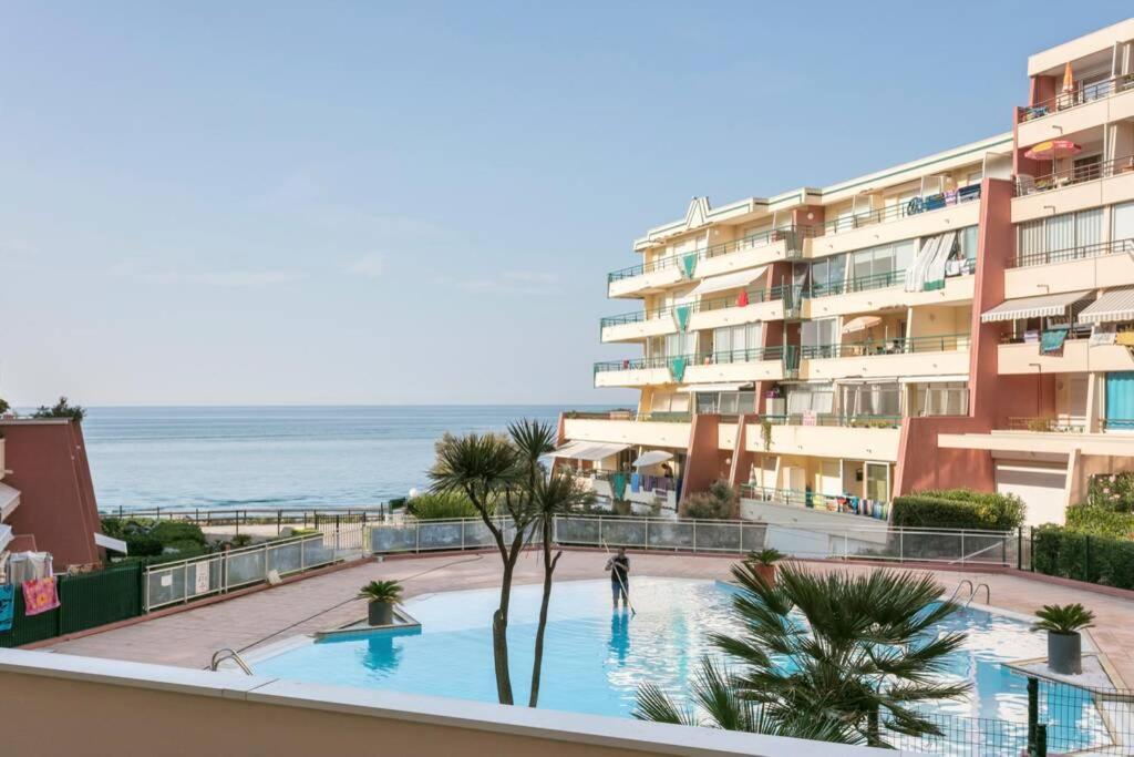 Apartment T3 Climatise Avec Piscine Et Vue Sur *