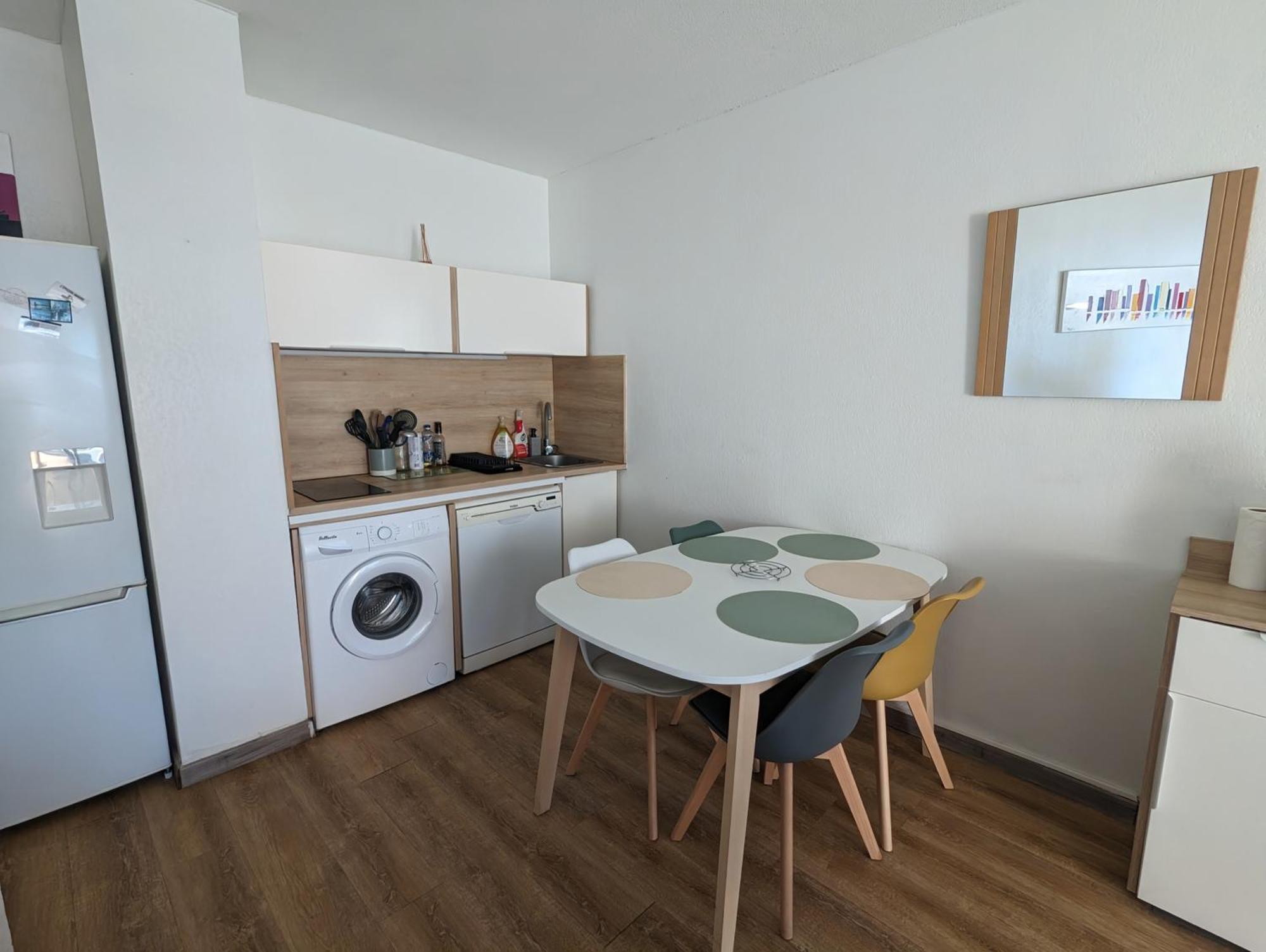 T3 Climatise Avec Piscine Et Vue Sur